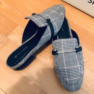 Check Pattern Dacotaa Flat/mules (call it spring)